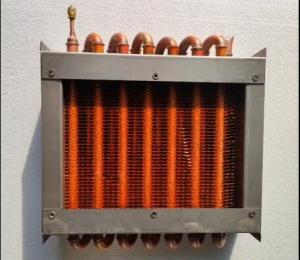 繁忙的廠房,正在制做冷凝器 蒸發器,換熱器